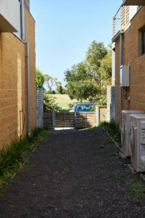 Surf Mist Townhouse - backs onto the RACV Resort, Torquay